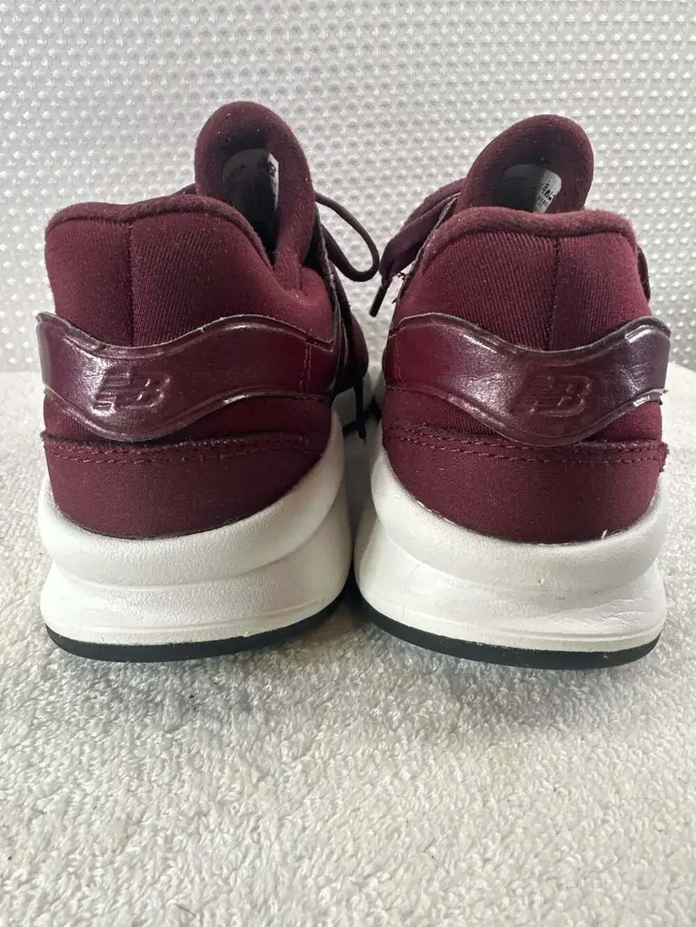 New Balance 247 Burgundy Women's Sneakers Size 8 WS247UA